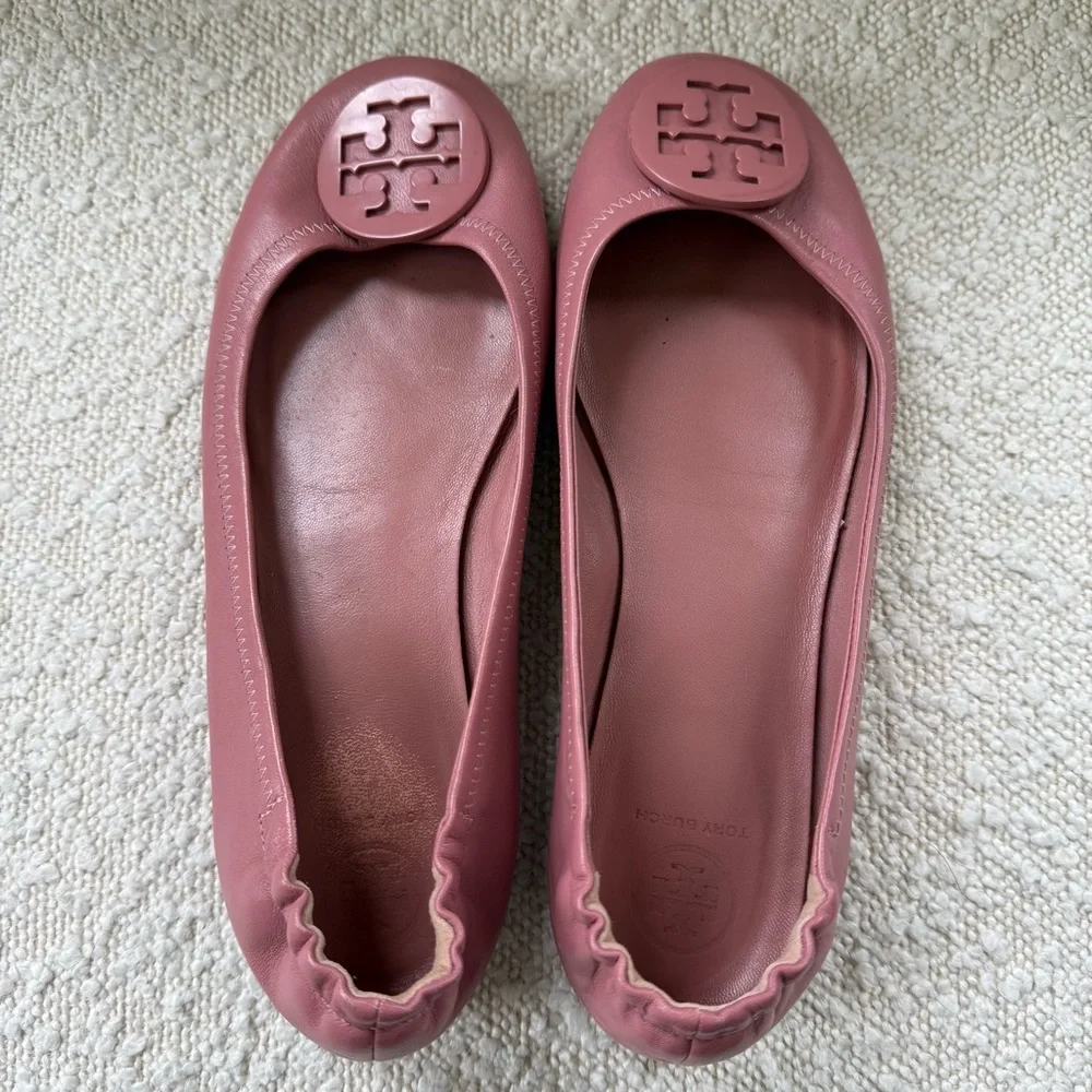 Tory Burch Reva Ballet Flats Peony Pink Logo Medallion Scrunch Back - Picture 9 of 9